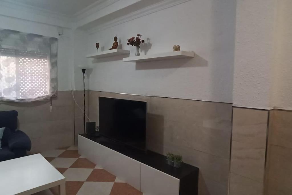 Acogedor Apartamento ¡A 10 Minutos Del Centro De Malaga! Apartment Luaran gambar