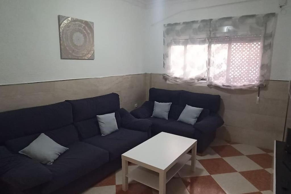 Acogedor Apartamento ¡A 10 Minutos Del Centro De Malaga! Apartment Luaran gambar