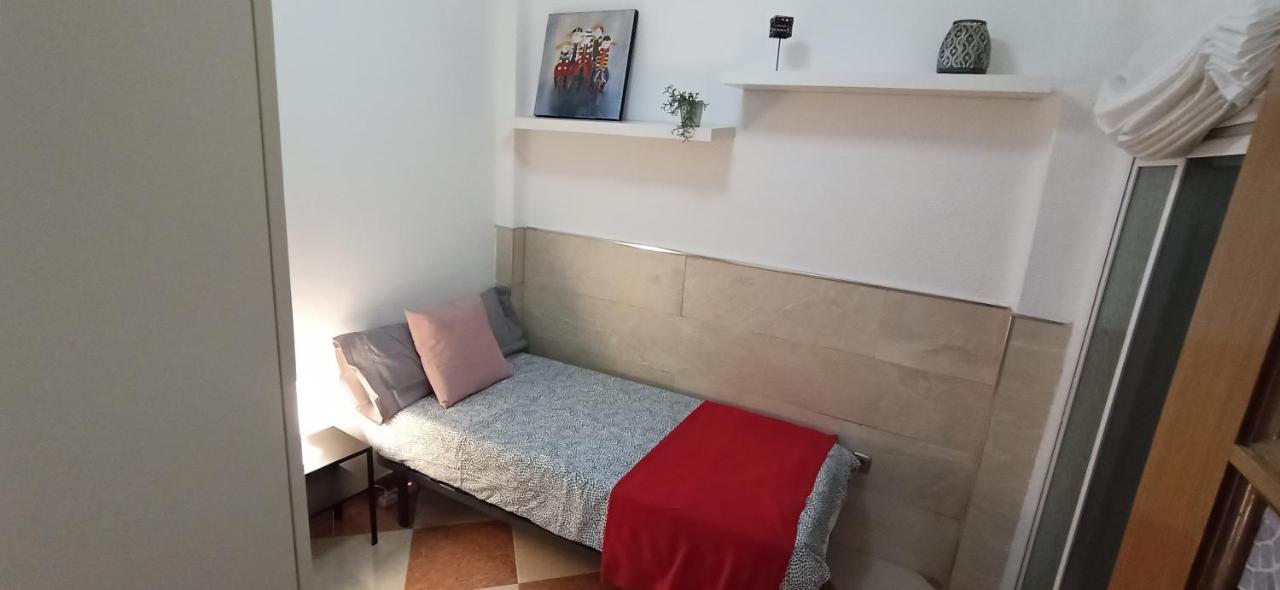 Acogedor Apartamento ¡A 10 Minutos Del Centro De Malaga! Apartment Luaran gambar